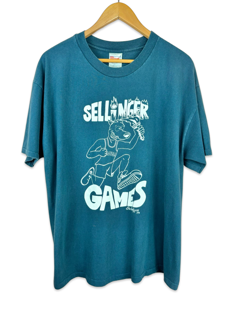 Vintage 1996 Sellinger Games Graphic T-Shirt 