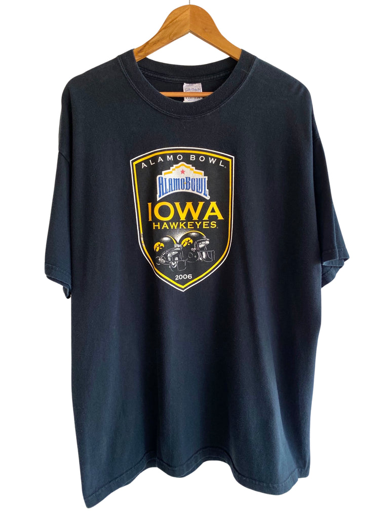 Y2K 2006 Iowa Hawkeyes Black T-Shirt